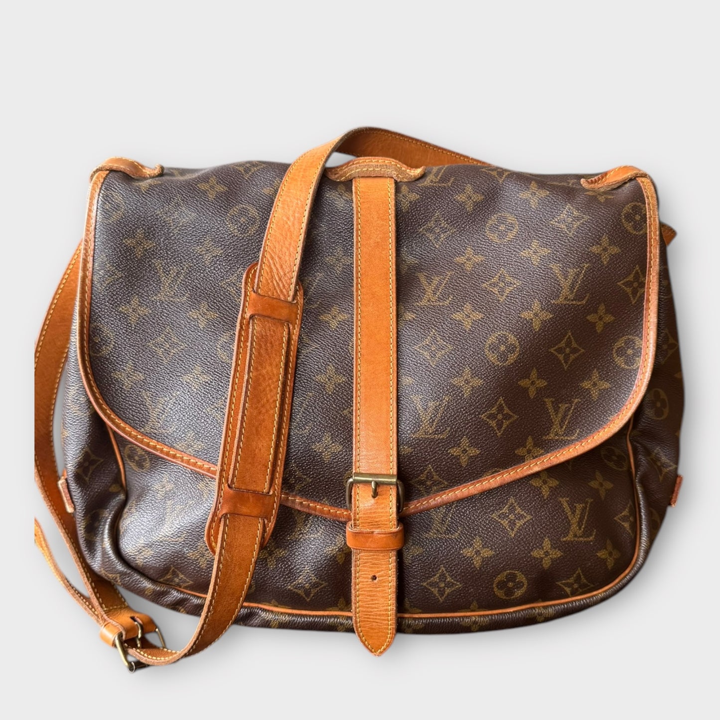 LOUIS VUITTON Saumur 35 Schultertasche Crossbodytasche Monogramm