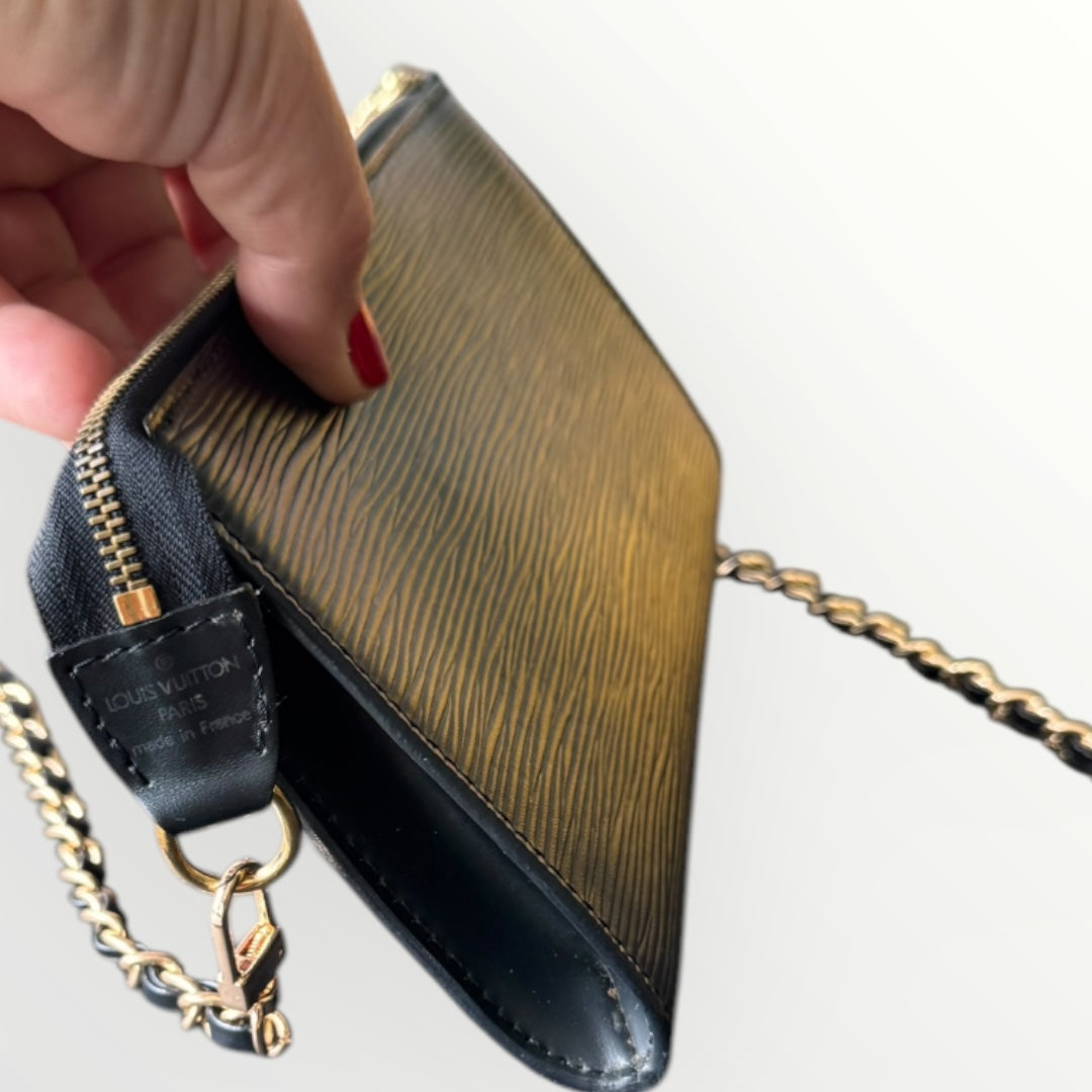 LOUIS VUITTON Pochette schwarz 21 mit s!r Kette