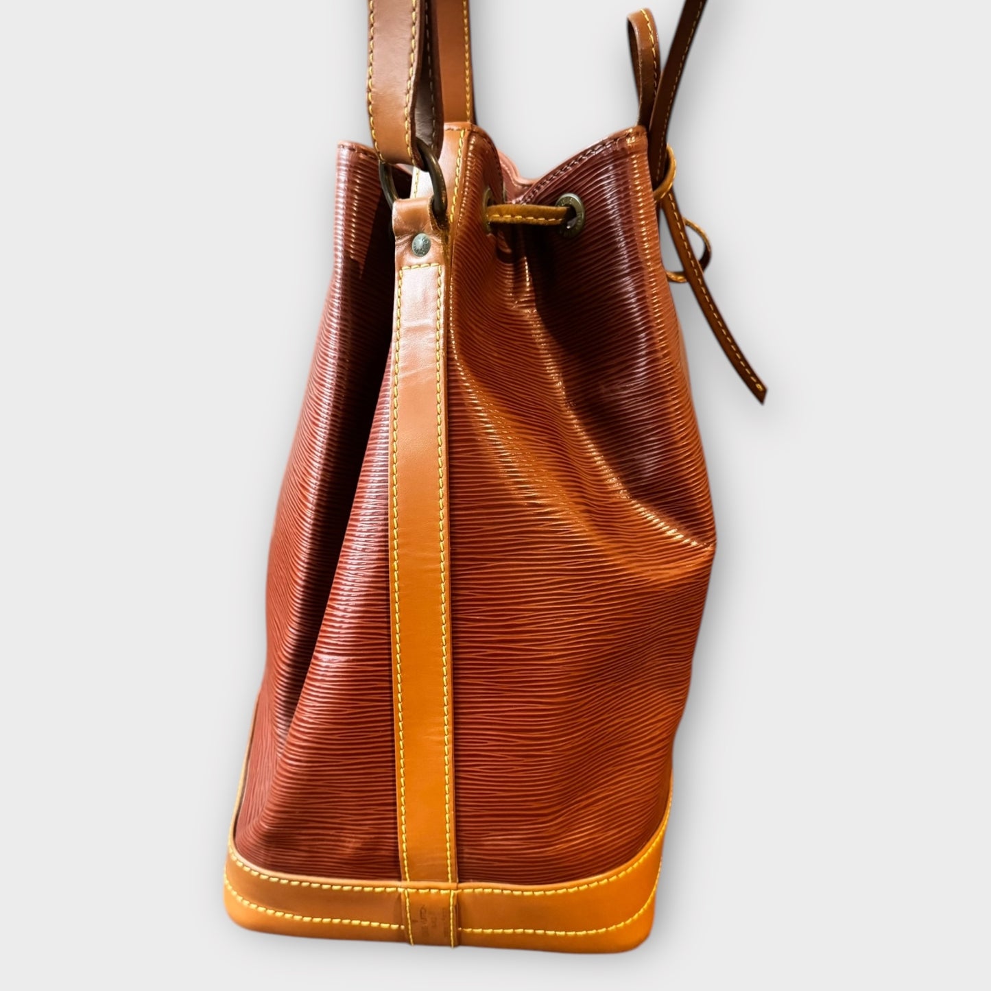 LOUIS VUITTON Grand Noé Epileather Marron