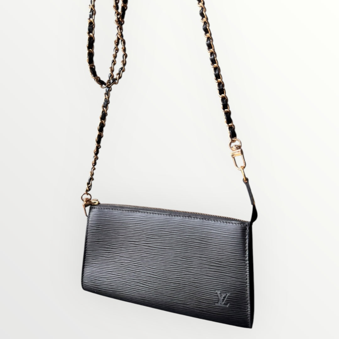 LOUIS VUITTON Pochette schwarz Epileder Crossbody