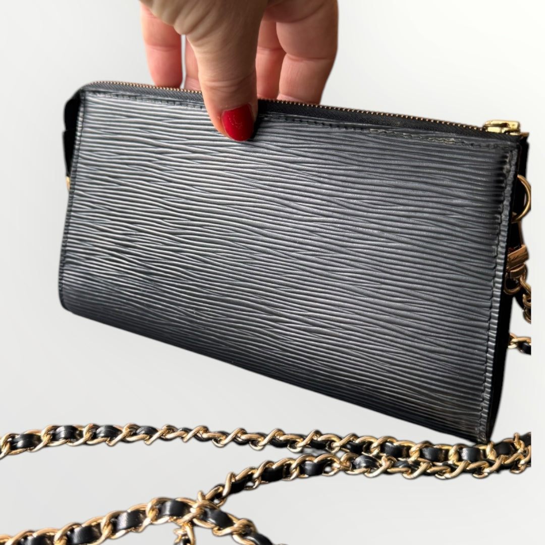 LOUIS VUITTON Pochette schwarz 21 mit s!r Kette