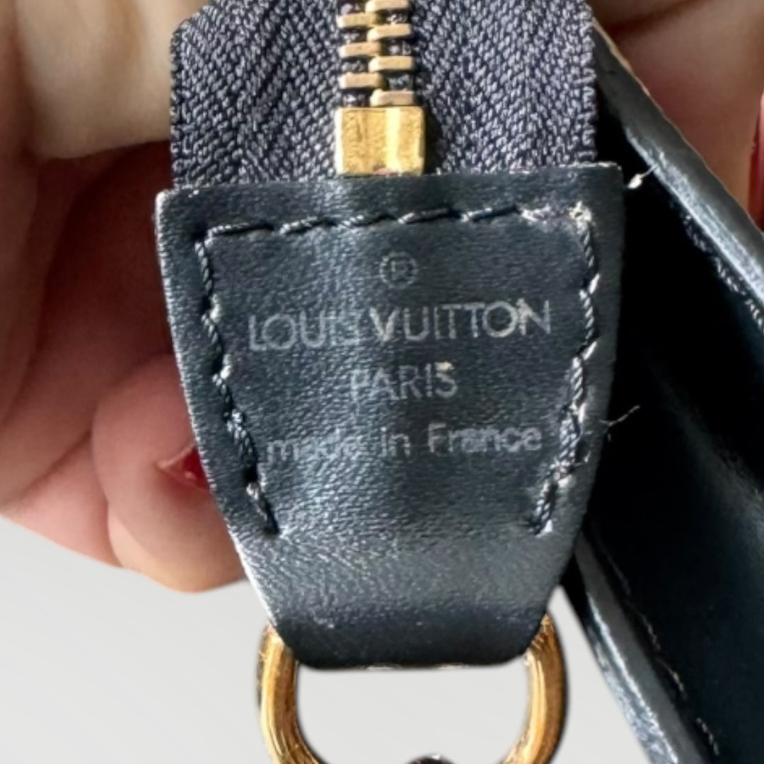 LOUIS VUITTON Pochette schwarz 21 mit s!r Kette