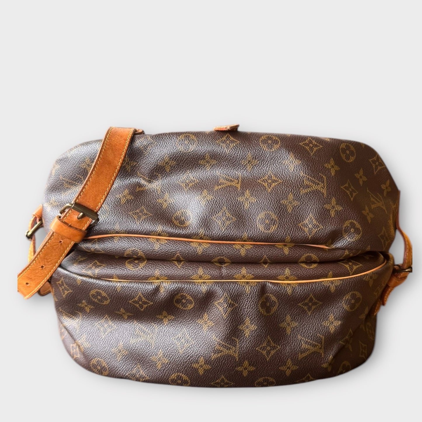 LOUIS VUITTON Saumur 35 Schultertasche Crossbodytasche Monogramm