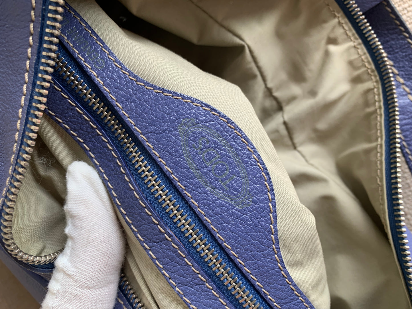 Tod's Tasche Lila Leder Silberhardware