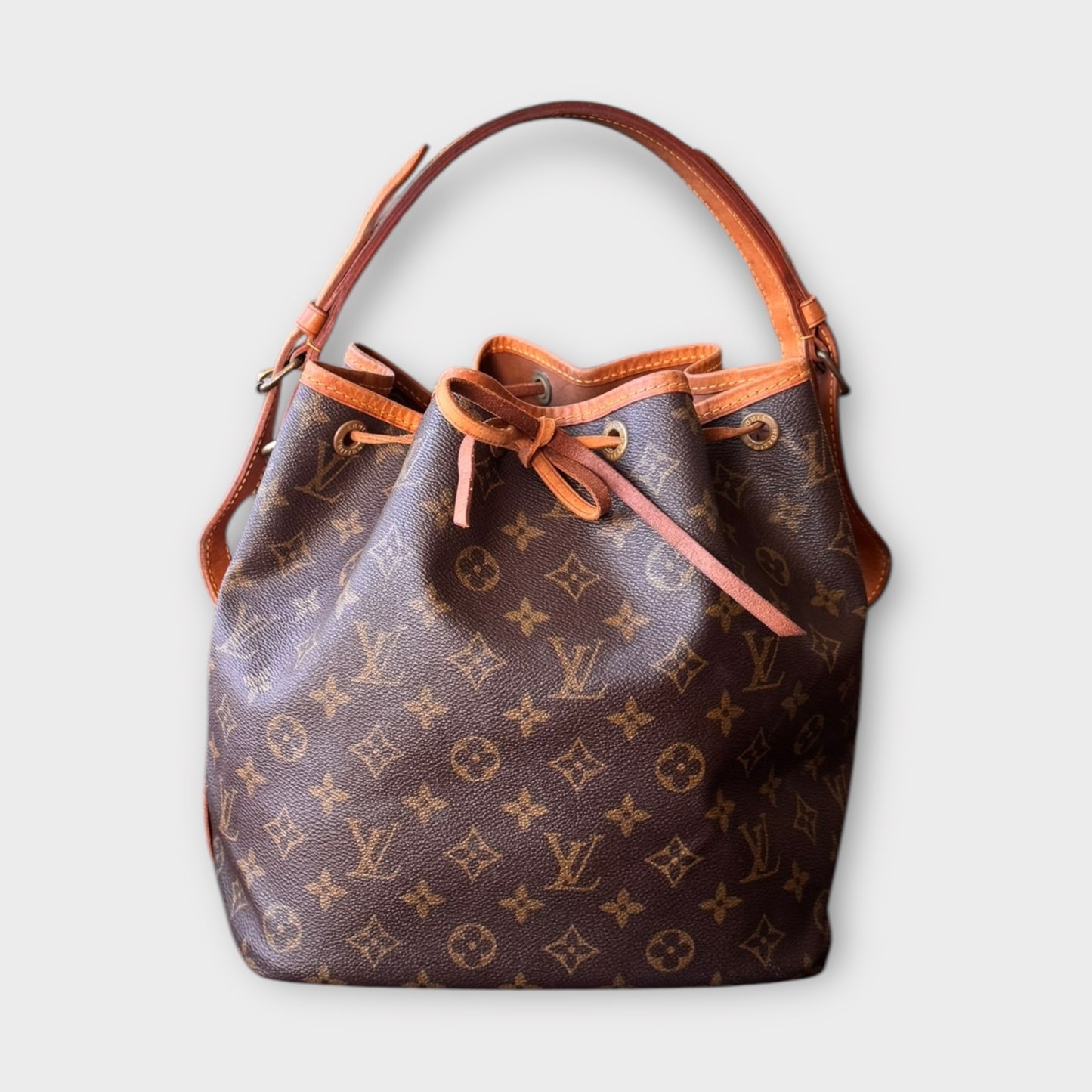 LOUIS VUITTON Petit Noé Monogram Sac à bandoulière Sac à main