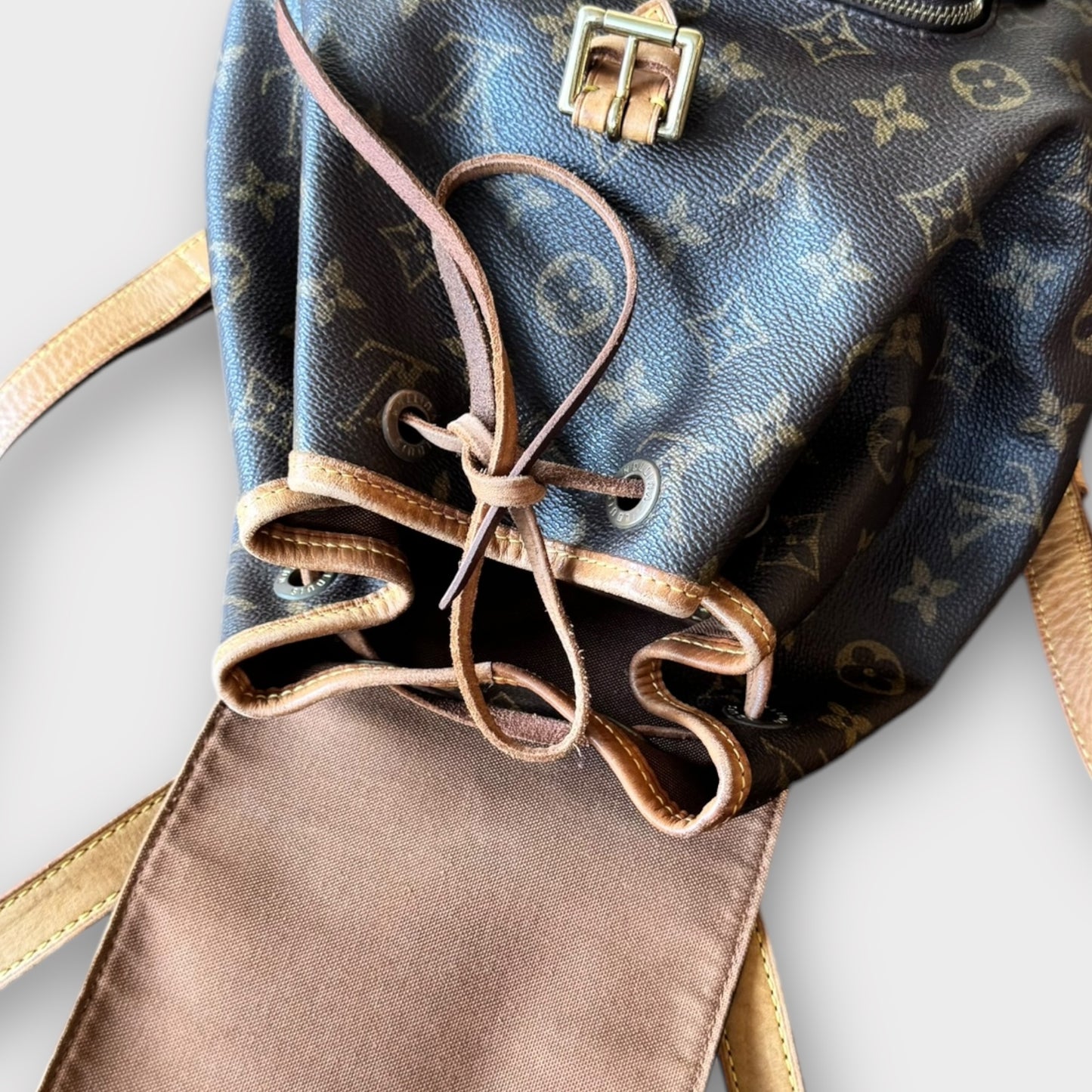 Louis Vuitton Sac à dos Montsouris Monogramme MM