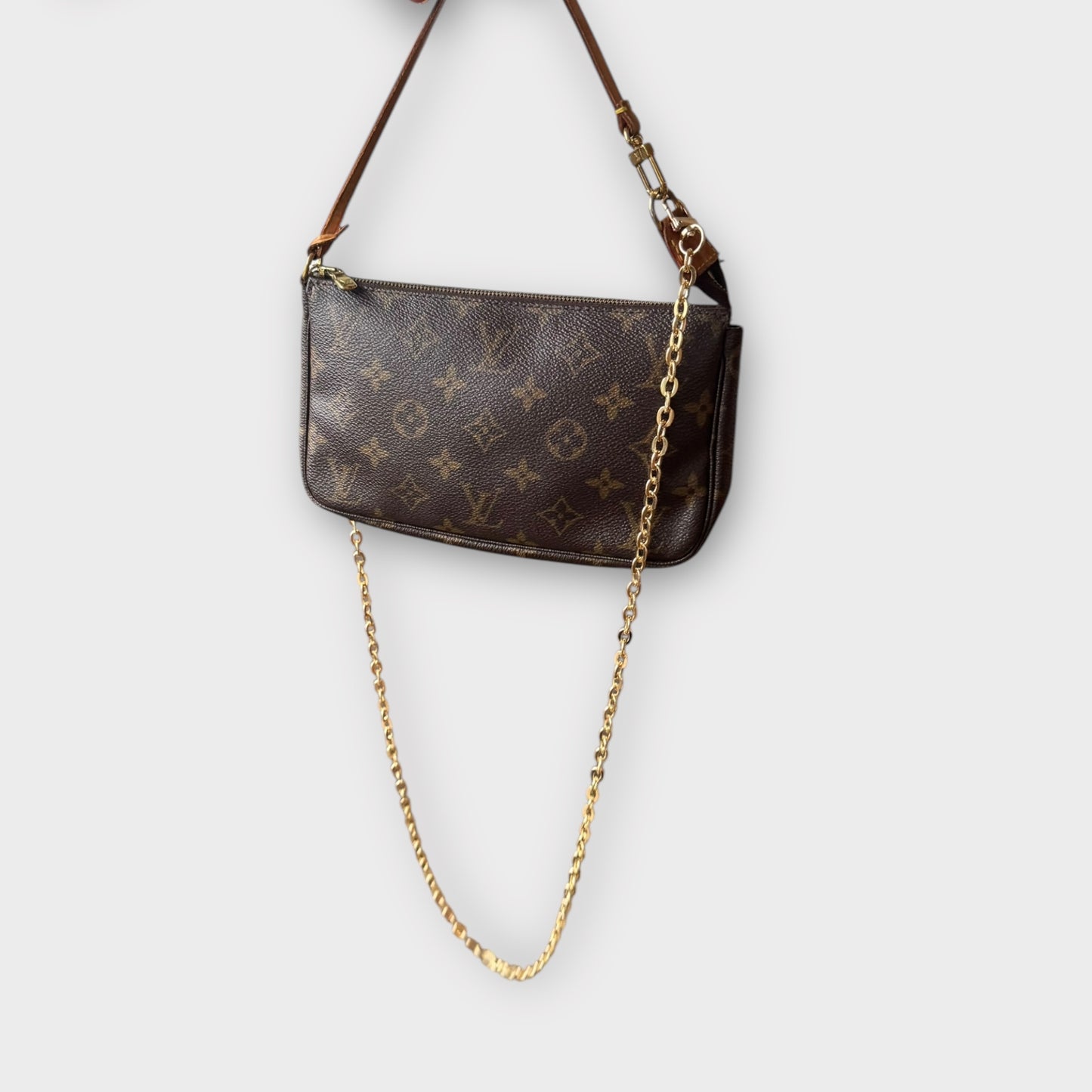 Louis Vuitton Pochette Monogram mit zusätzlichem s!r Tragriemen