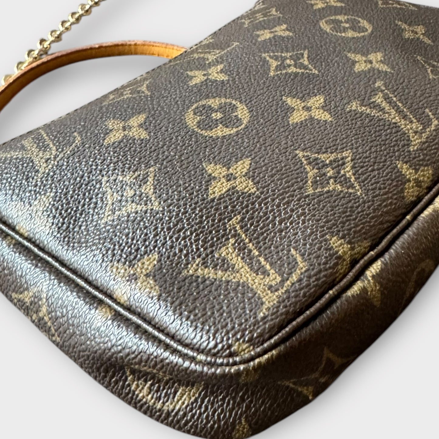 Louis Vuitton Pochette Monogram mit zusätzlichem s!r Tragriemen