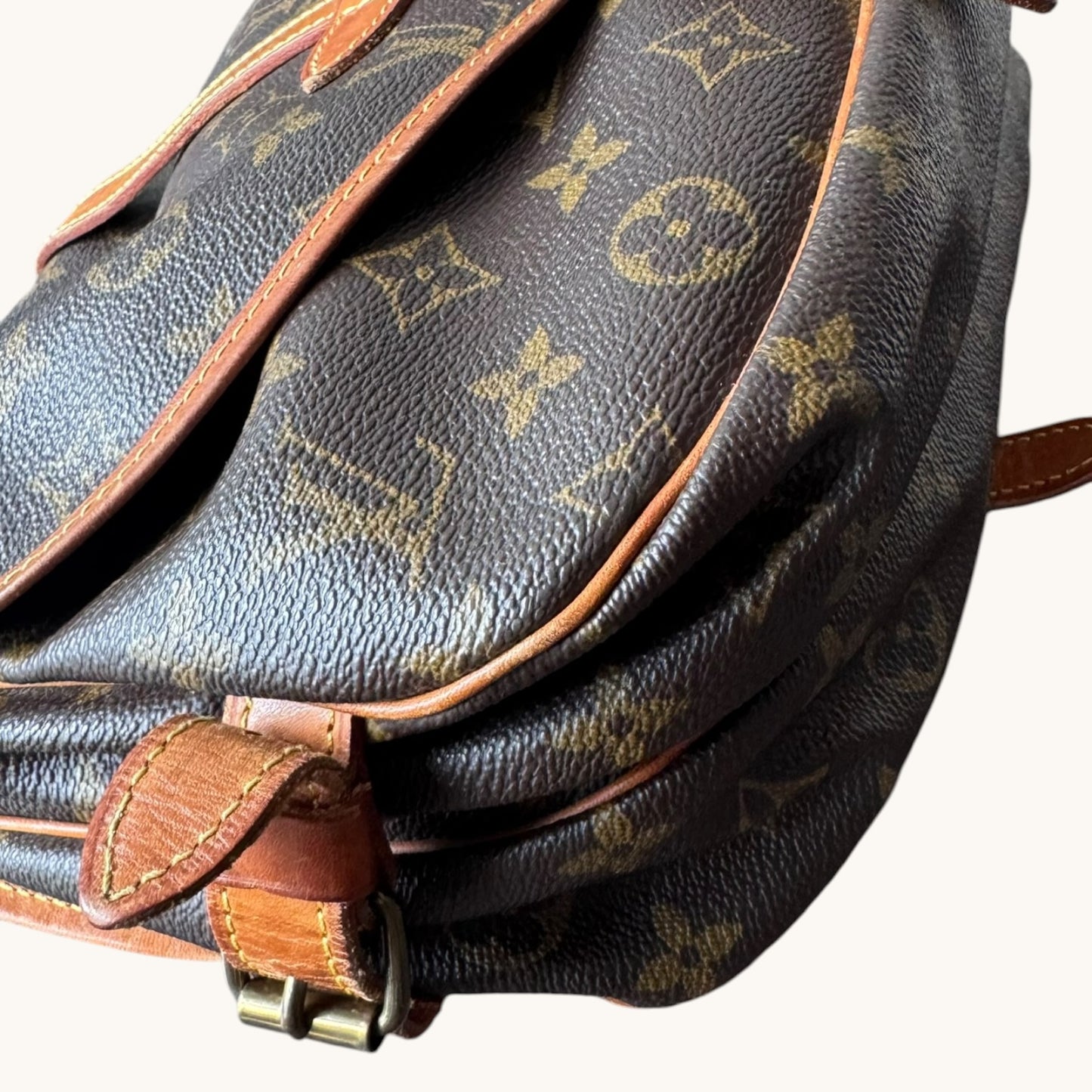 LOUIS VUITTON Saumur 30 Monogram Handbag Shoulder Bag Crossbody Bag