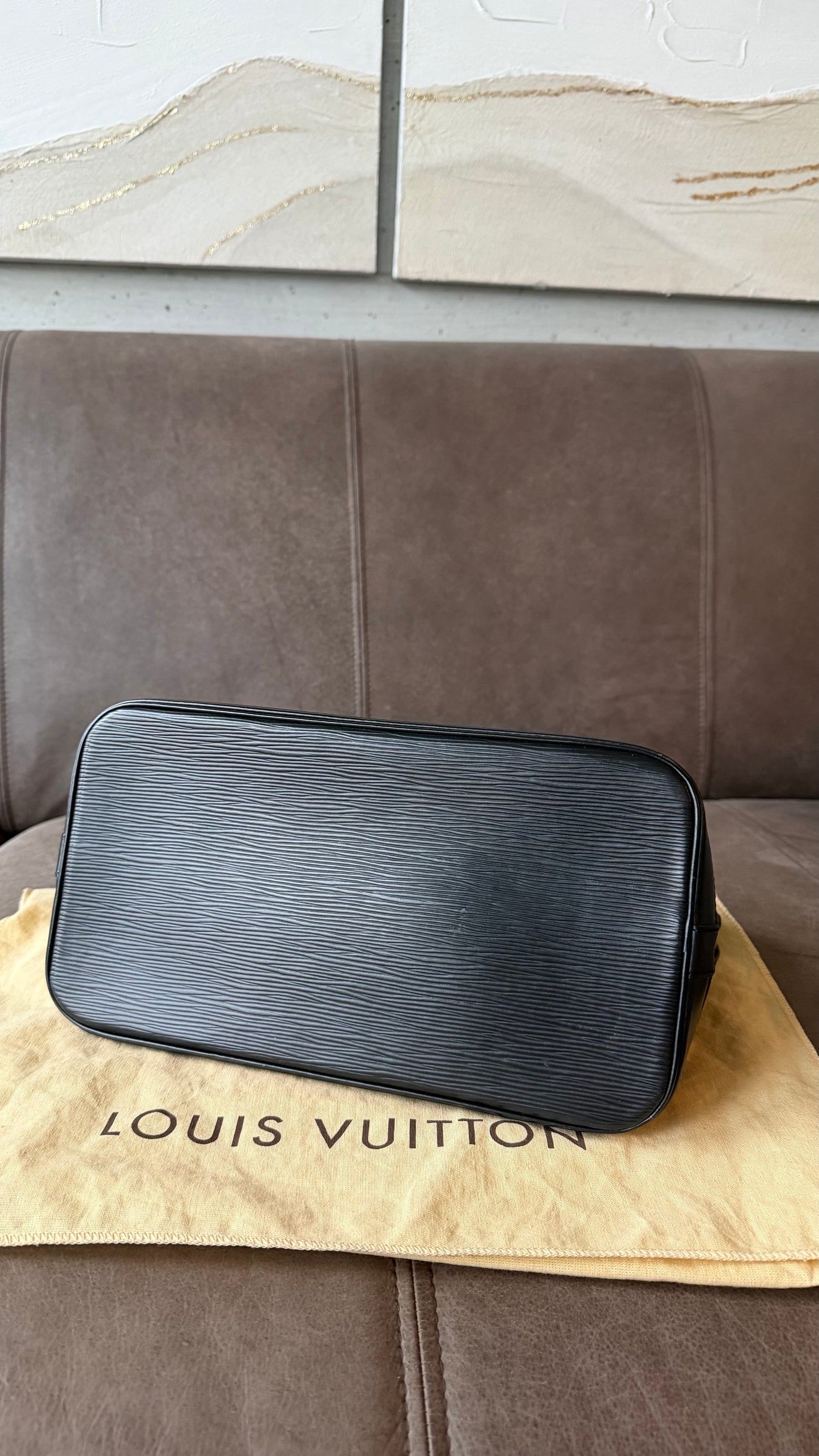 LOUIS VUITTON Alma PM Epi schwarz + schwarzer Leder Tragriemen (no name)