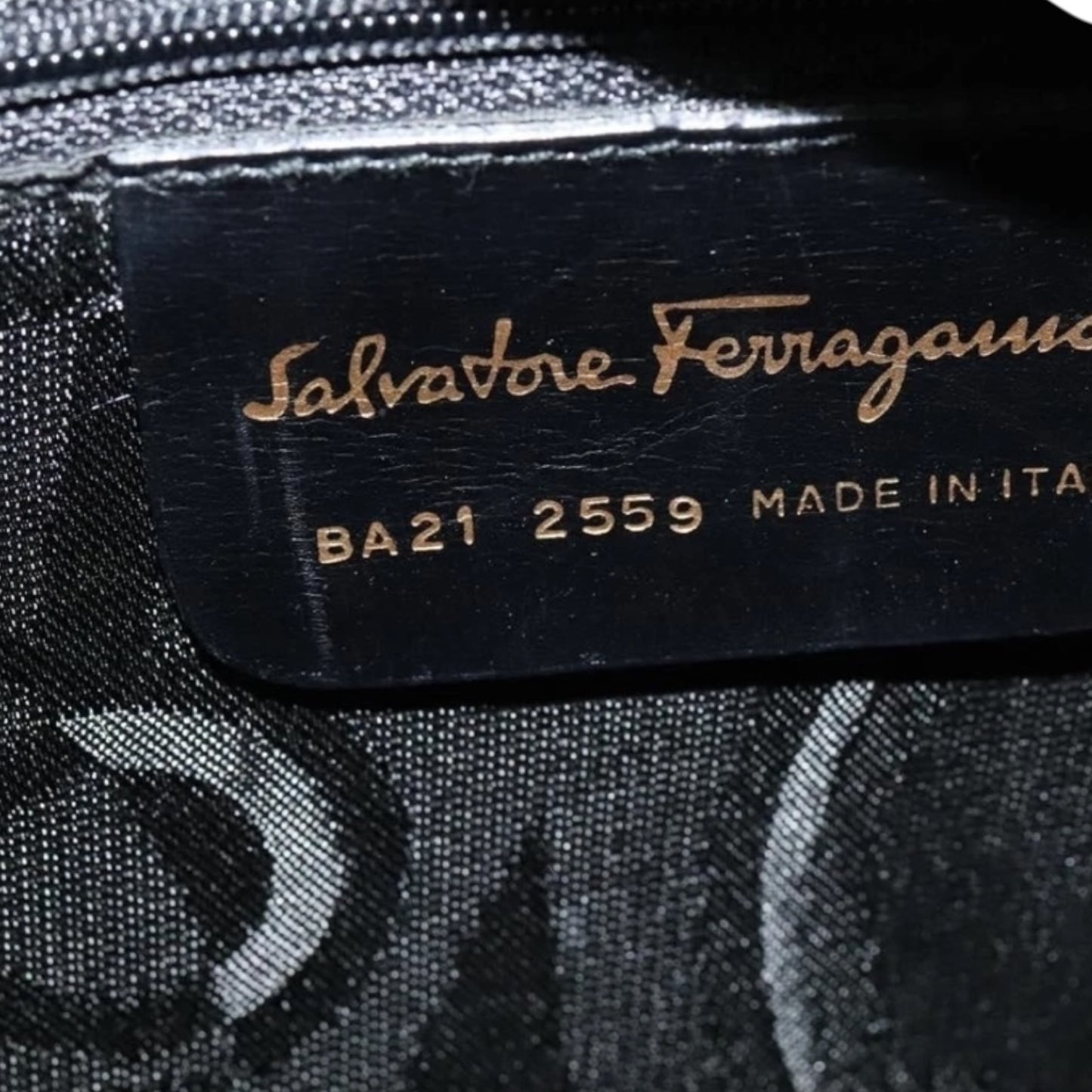 SALVATORE FERRAGAMO Vintage Crossbodytasche Dunkelblau