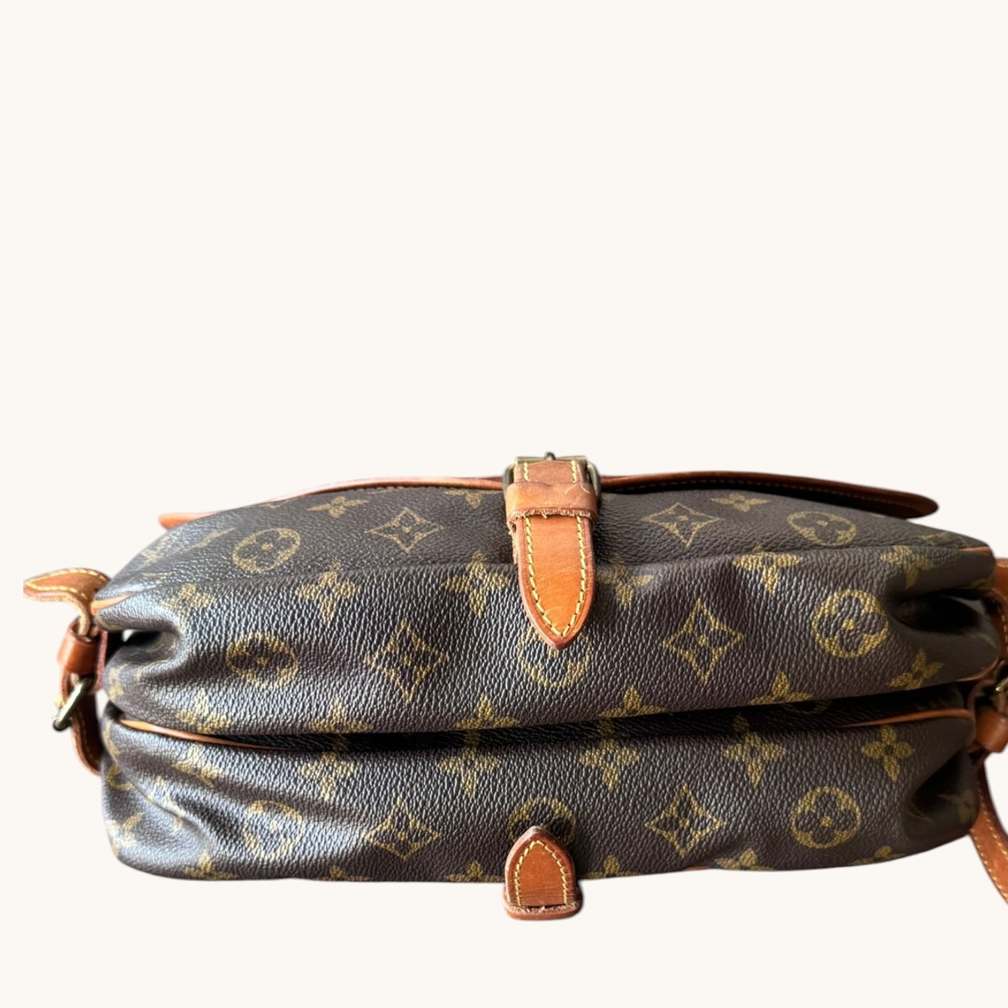 LOUIS VUITTON Saumur 30 Monogram Handbag Shoulder Bag Crossbody Bag