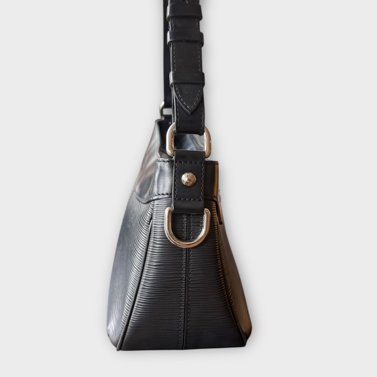 LOUIS VUITTON Schultertasche Epi Schwarz, Model Turenne PM