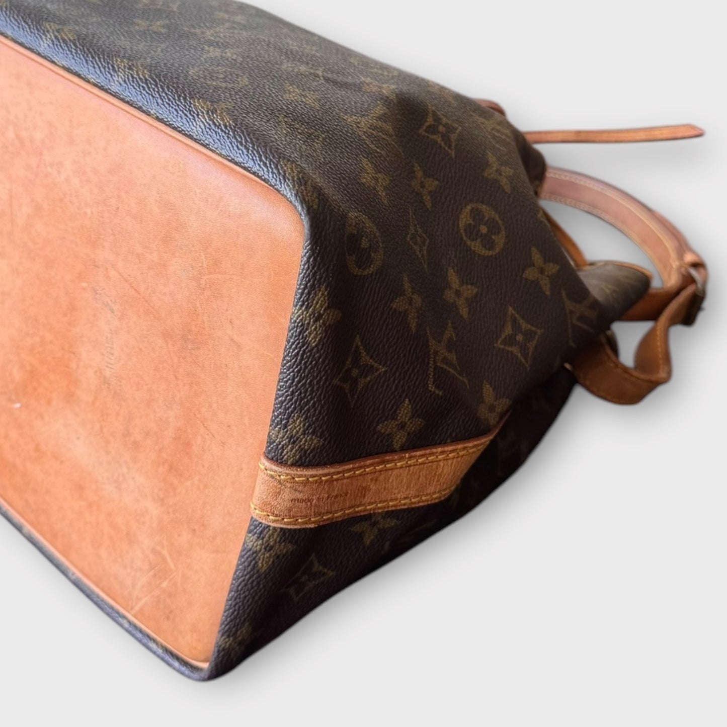 LOUIS VUITTON Petit Noé Monogram Sac à bandoulière Sac à main