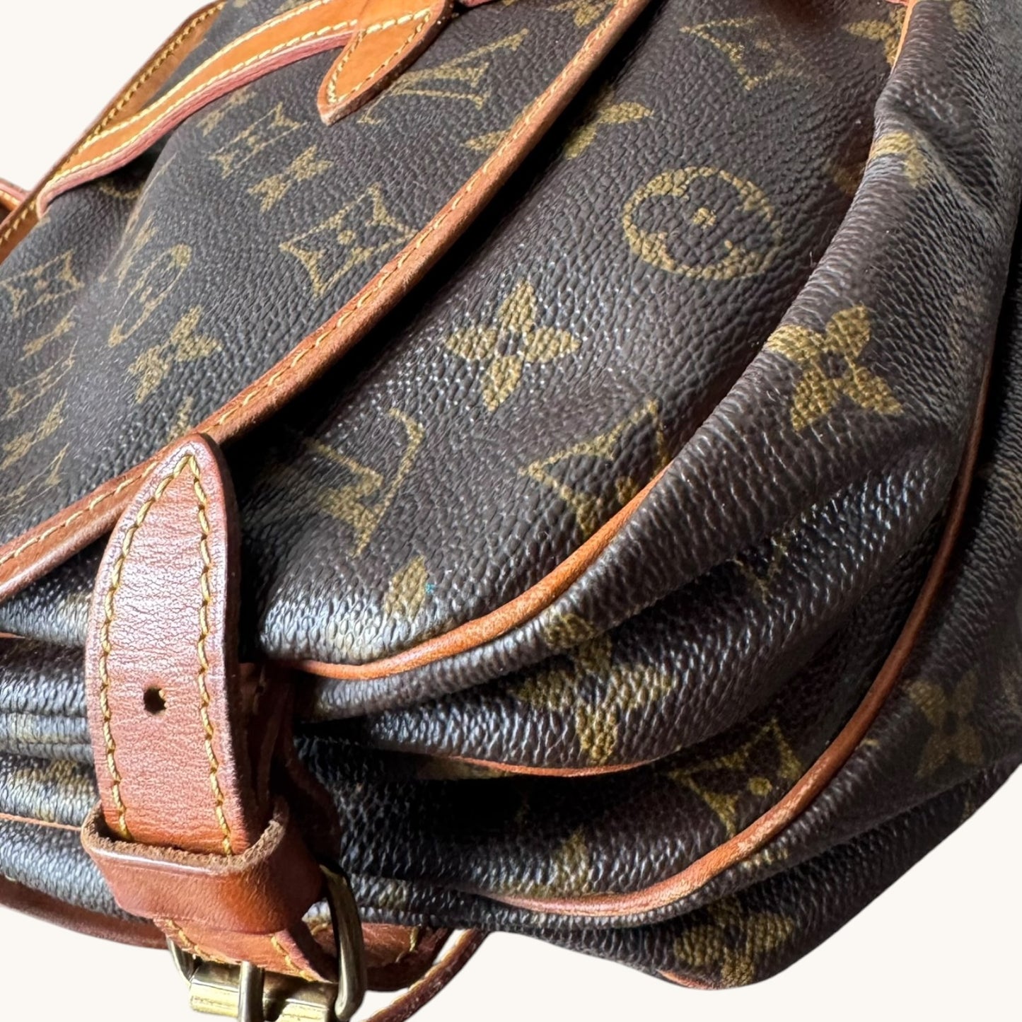 LOUIS VUITTON Saumur 30 Monogram Handbag Shoulder Bag Crossbody Bag