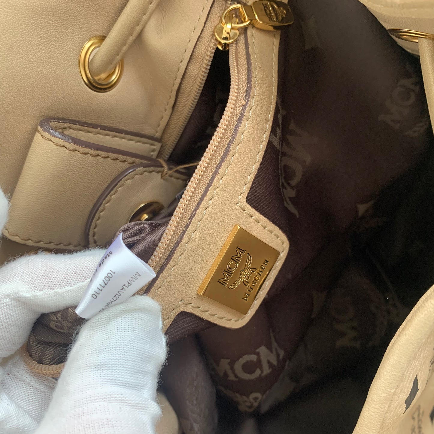 Sac seau MCM beige Visetos matériel doré