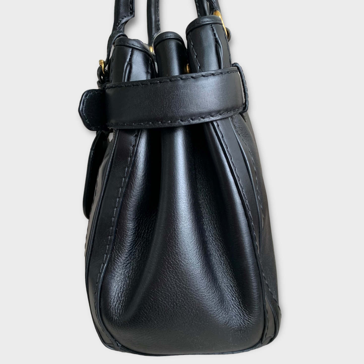 Sac à main GUCCI en cuir noir