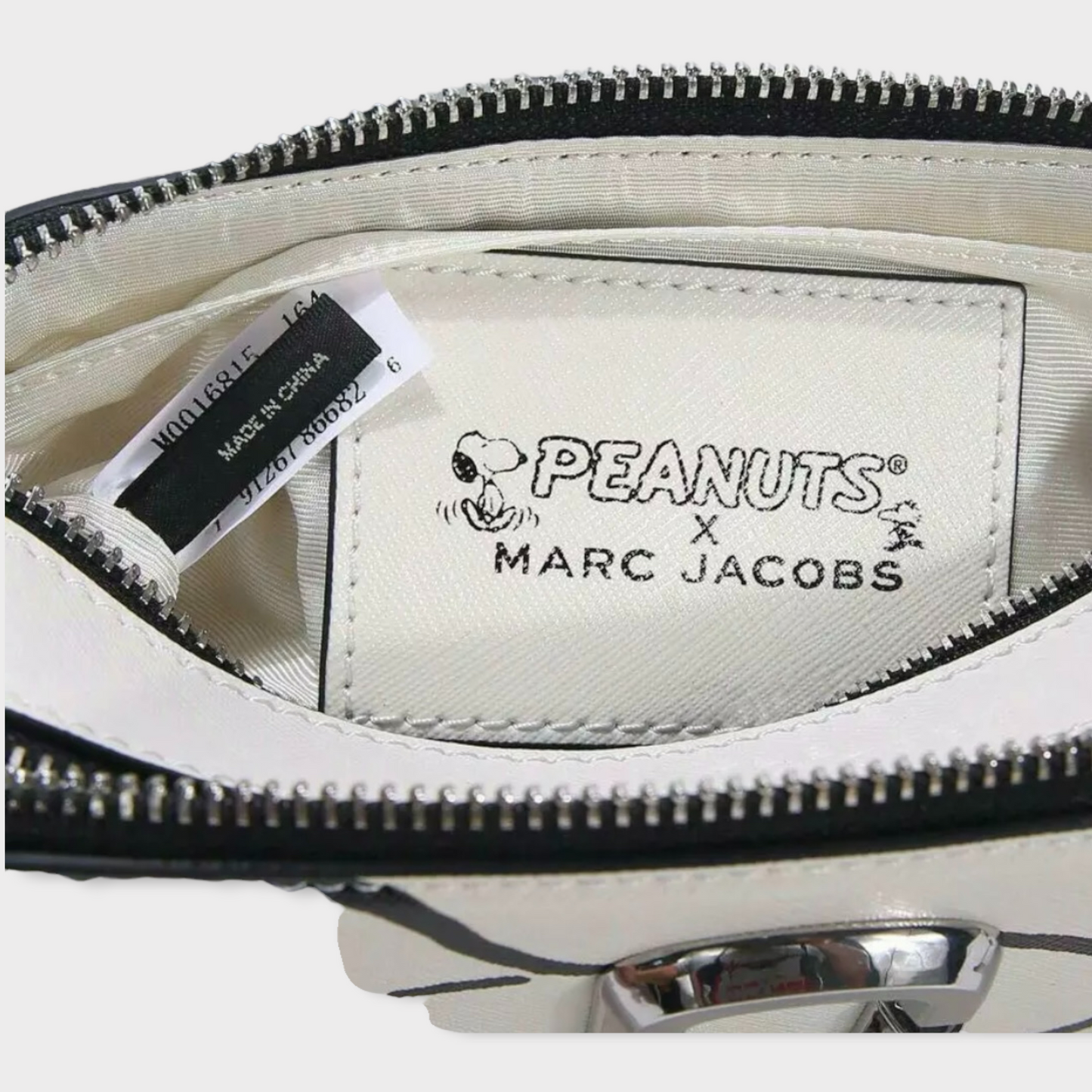 Marc Jacobs limited edition Snoopy Snapshot Camera Bag *NEW*