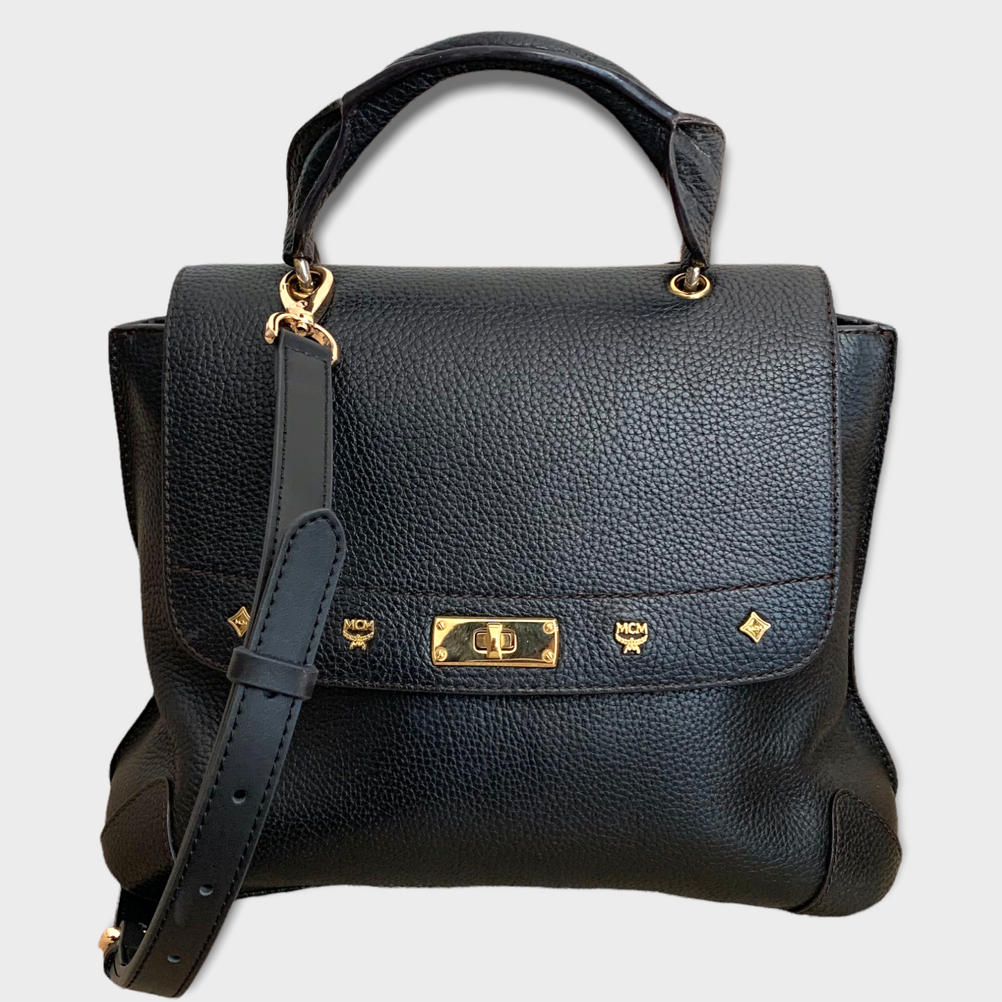 MCM Leder Handtasche schwarz Goldhardware